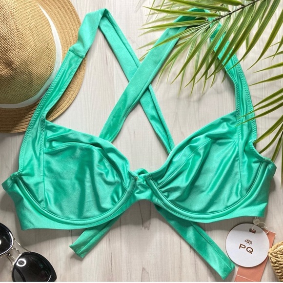 PQ Halter Underwire Emerald Bikini Top - Picture 2 of 7